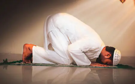 Khwab Mein Namaz Parhna Dekhna ki Tabeer in Urdu