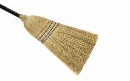 Khwab mein Jharo Dekhna Ki Tabeer in Urdu