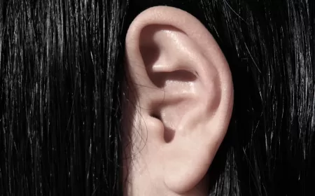 Khwab mein Kaan Ear Dekhna Ki Tabeer in Urdu